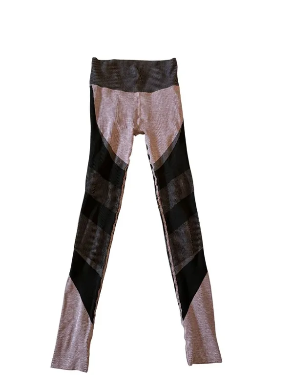 ALO Mauve Black Colorblock Leggings Size Small - Image 5