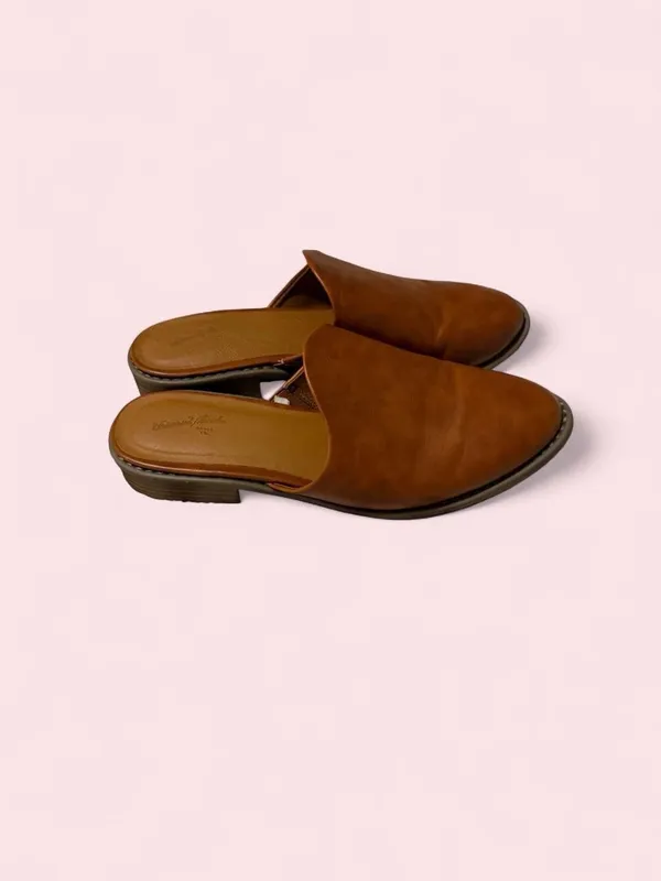 Universal Thread Brown Leather Slip-On Mules - Image 5