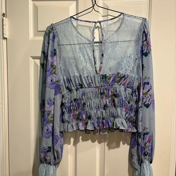Free People Daphne Floral-print Smocked Top blouse blue purple sz L - Image 4