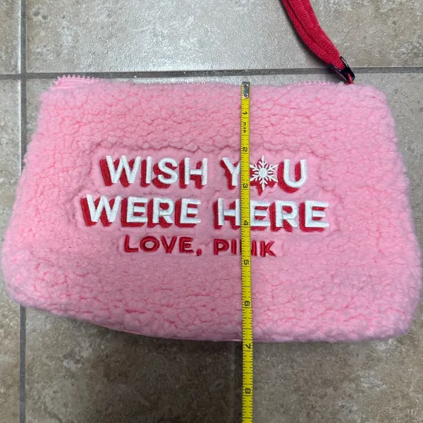 VS PINK Sherpa makeup bag - Image 7