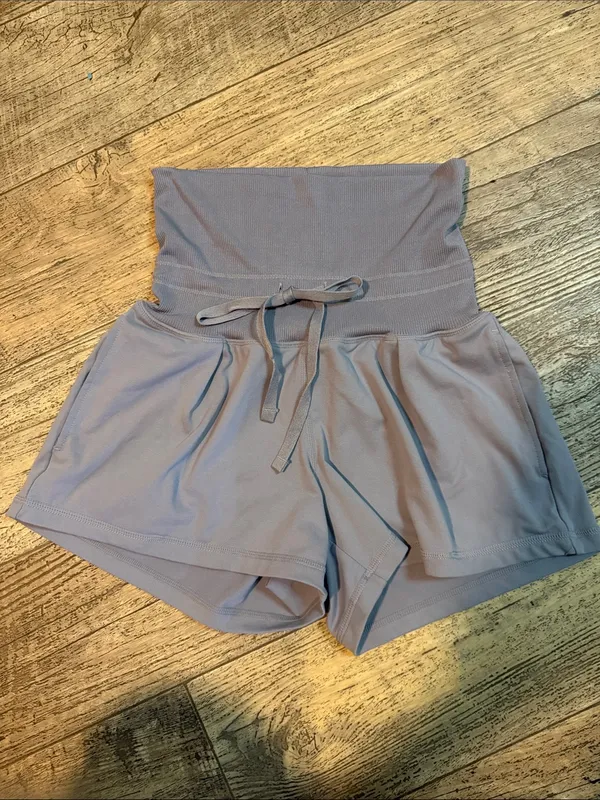 NWOT Fabletics Maj Shorts in Jasmine - Image 6