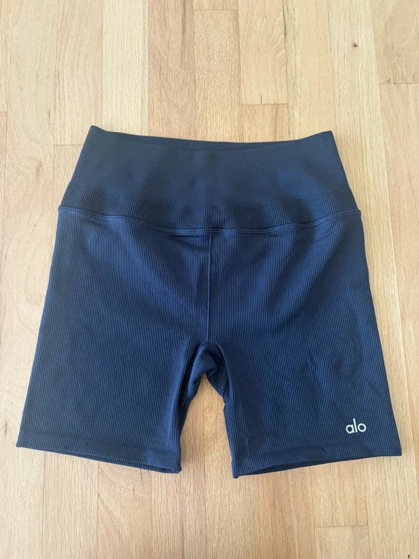 Alo Yoga Navy Seamless Ribbed Set - Image 2