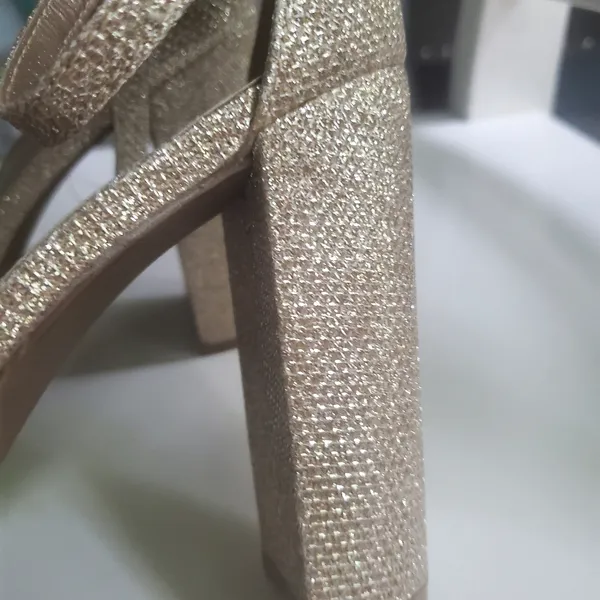 Dream Paris Elegant Gold Block Heel Sandals Size 7.5 Womens Strappy 3 Inch Heels - Image 3