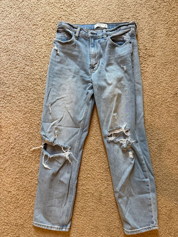 Abercrombie & Fitch The Mom High Rise Jeans 28 - Image 4