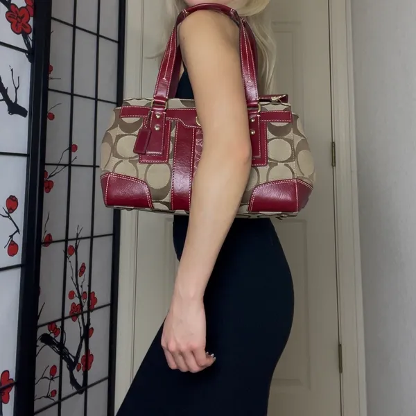 Coach Hampton Jacquard Large Signature Stripe Canvas Red Leather Shoulder Bag - Image 3