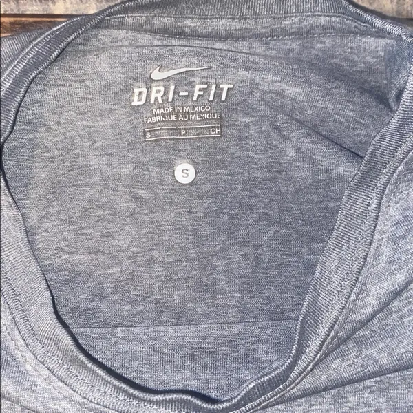 Nike Heather Gray Nike Long Sleeve Tee size small - Image 3
