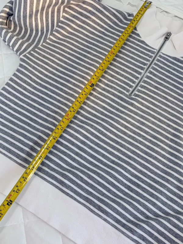 J.Crew Striped 1/4 Zip Sweatshirt Gray White Fleece Nautical Preppy Cozy Size M - Image 5