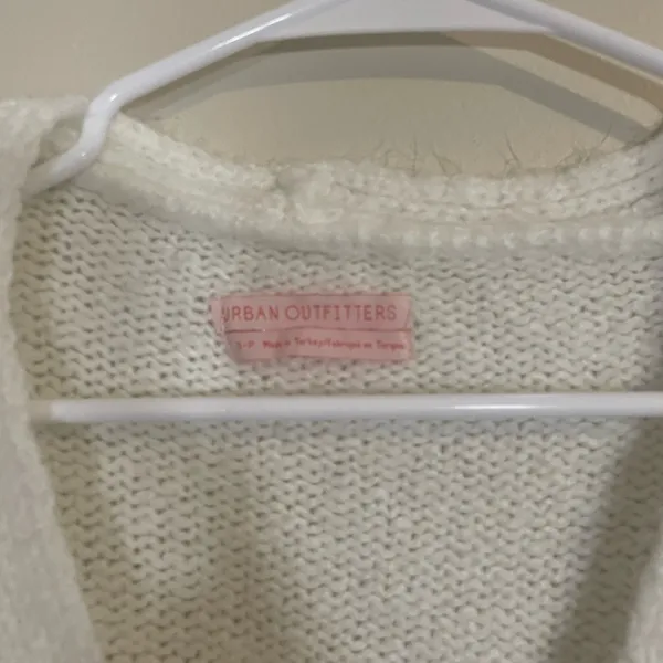 Urban Outfitters Kai White cropped cardigan boxy cardigan size Small petite‎ - Image 3