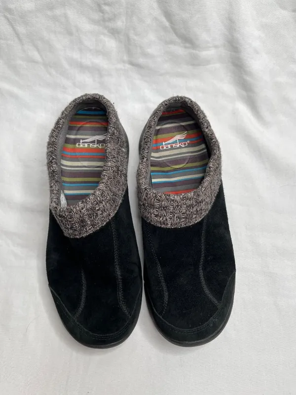 Dansko Eartha Black Suede Slip-On Shoes Size 39 sweater trim - Image 3