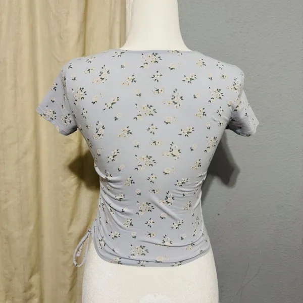Hollister Light Blue Floral Baby Tee Small Wrap Side‎ Tie V-Neck Short Sleeve - Image 3