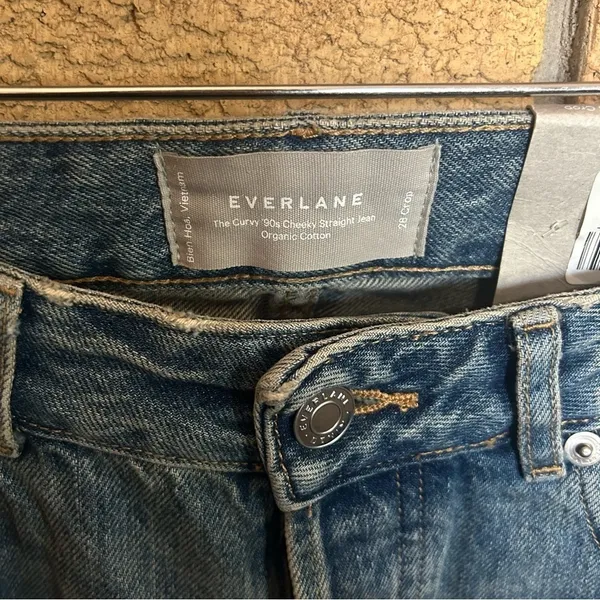 NWT Everlane The ’90s Cheeky Jean in Vintage Mid Blue Size 28 Button Fly Closure - Image 4