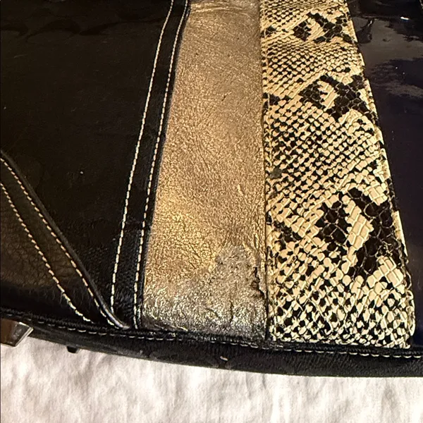 Coach Black and Silver Shoulder Bag with Snakeskin Accent - Image 9