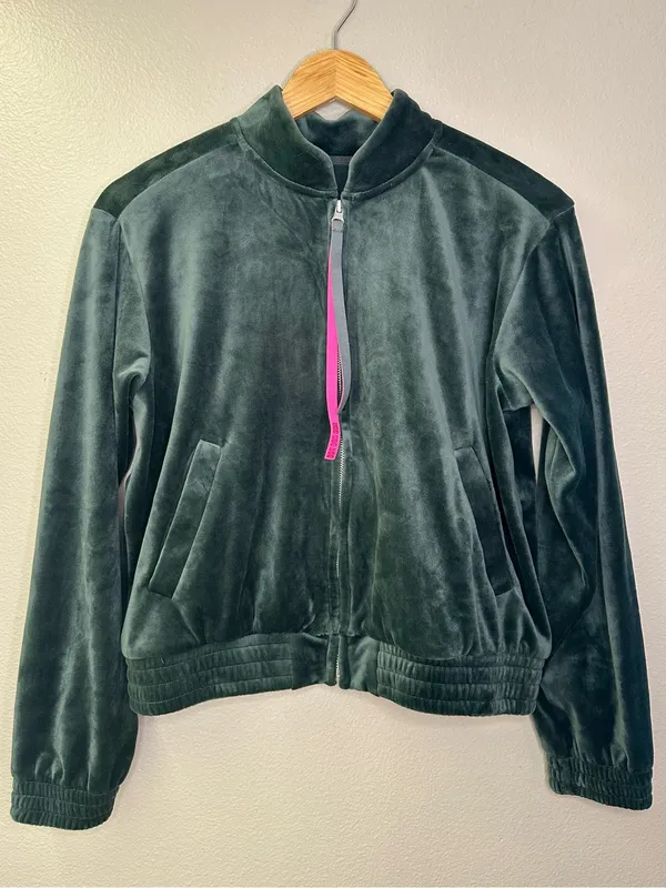 NWT UGG Devaney Bomber Jacket Dark Green Velour Velvet Full Zip Hot Pink - Image 9