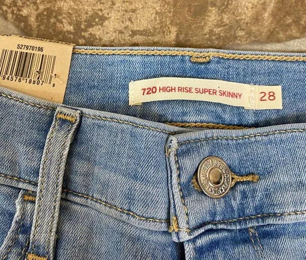 Levis 720 High Rise Super Skinny Jeans Light Wash Womens Size 6 M - Image 8