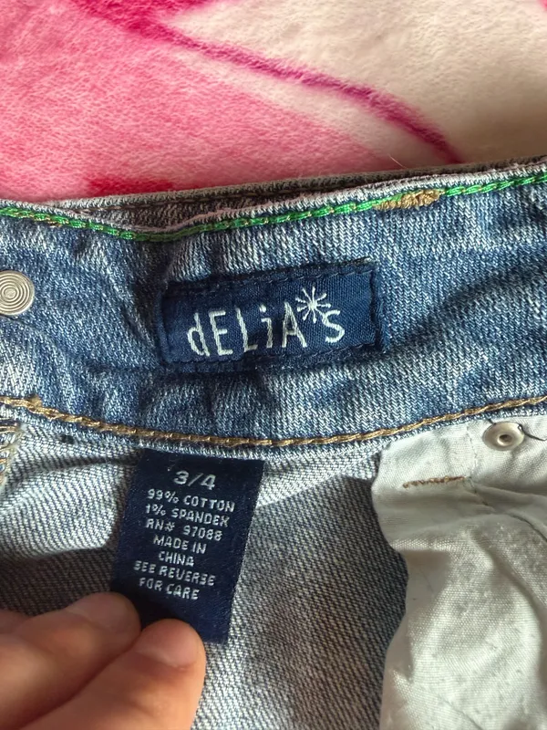 Delia’s Taylor jean shorts - Image 3