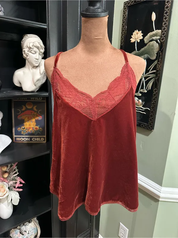Storia Burnt Orange Velvet Lace Camisole – Size Small - Image 2