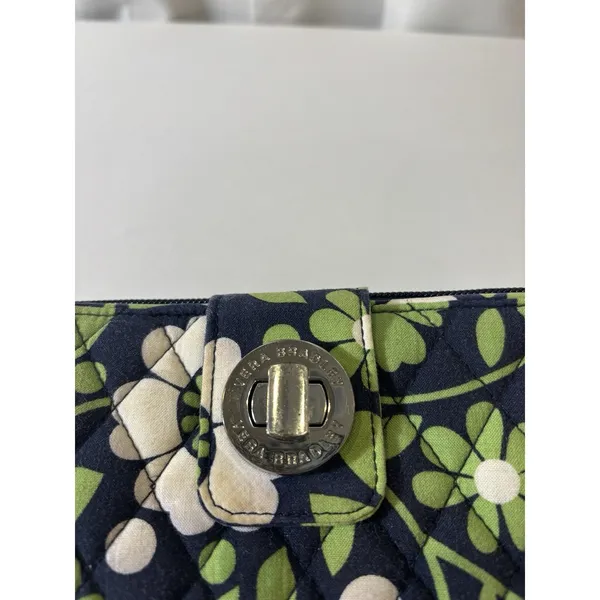 Vera Bradley Turnlock Wallet Rare Discontinued Lucky You‎ Floral Green Pattern - Image 2