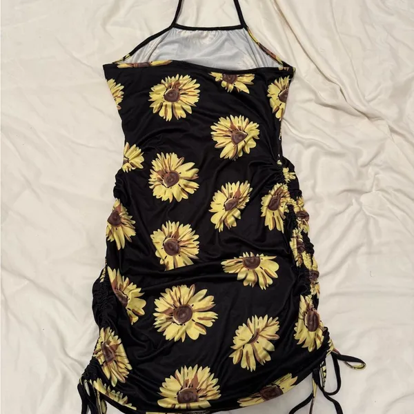 ROMWE Black Dress with Sunflower Design - Image 8