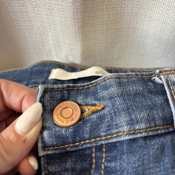 Ella Moss Highrise Flare Women‎ Size 30 Medium Wash Denim Jeans - Image 3