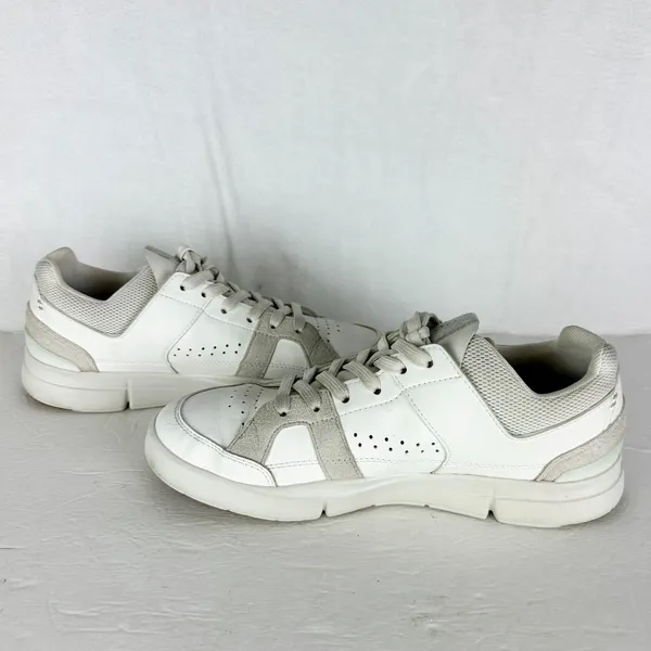 On Running Women's The Roger Clubhouse Sneaker Size 8.5 White Sand - Image 3
