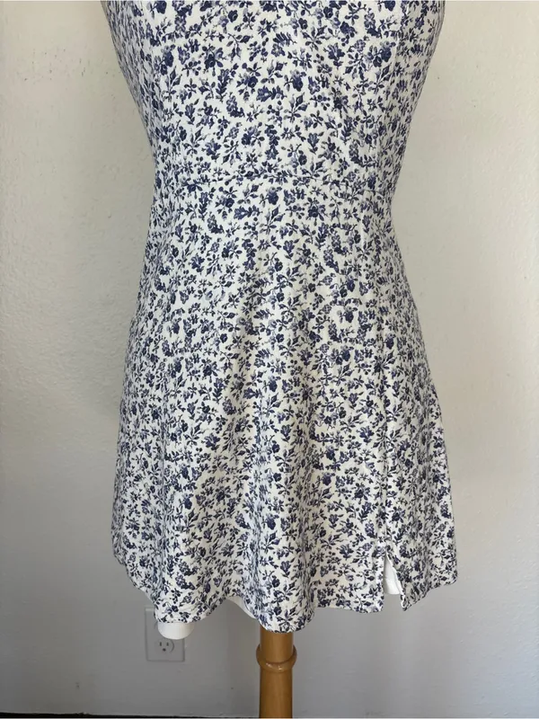 Blue & White Floral Summer Linen Blend. Mini Dress - Image 4