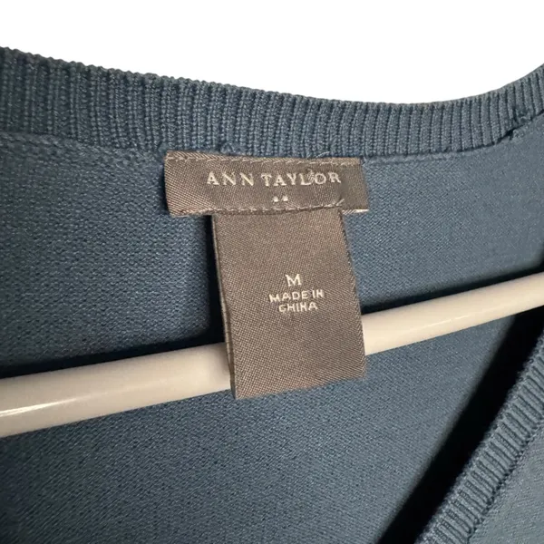 Ann Taylor Blue V-Neck Lightweight Silk Blend Sweater Size M - Image 3