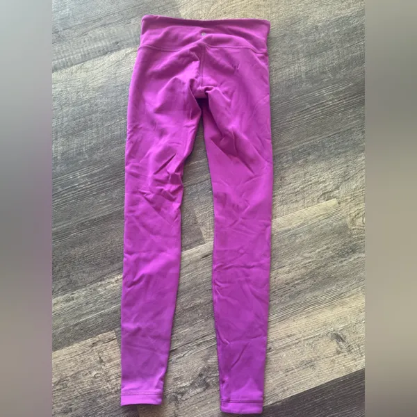 Lululemon‎ reversible Wunder Under Pink Black leggings Size 6 - Image 2