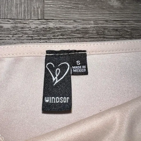 Windsor Tan Sheer Sleeve Crop Top Size Small - Image 2