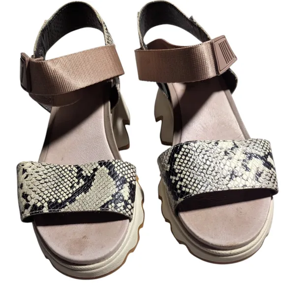 Sorel Kinetic Impact Mauve Vapor Snakeskin Printed Leather and Nylon Sandals 7 - Image 2