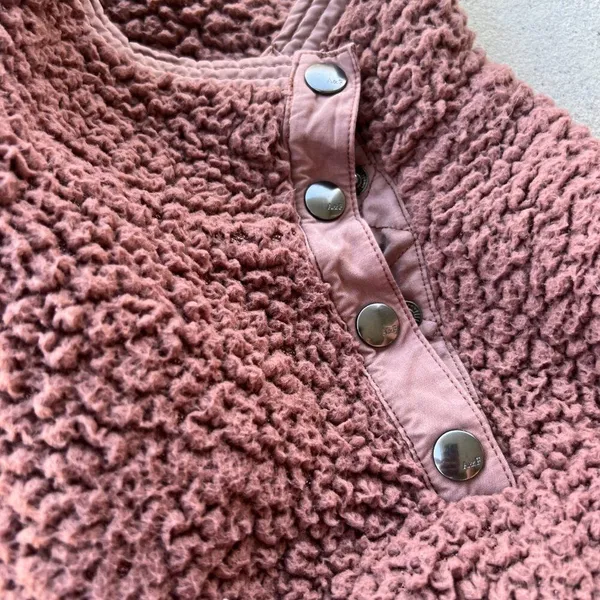 Abercrombie & Fitch small sherpa pullover‎ - Image 9