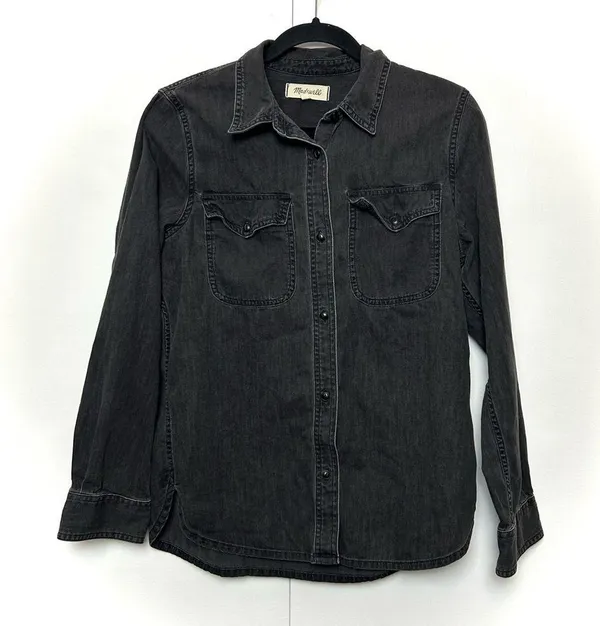 Madewell Denim Button Up Shirt in Lunar Wash Ash Black - Image 2