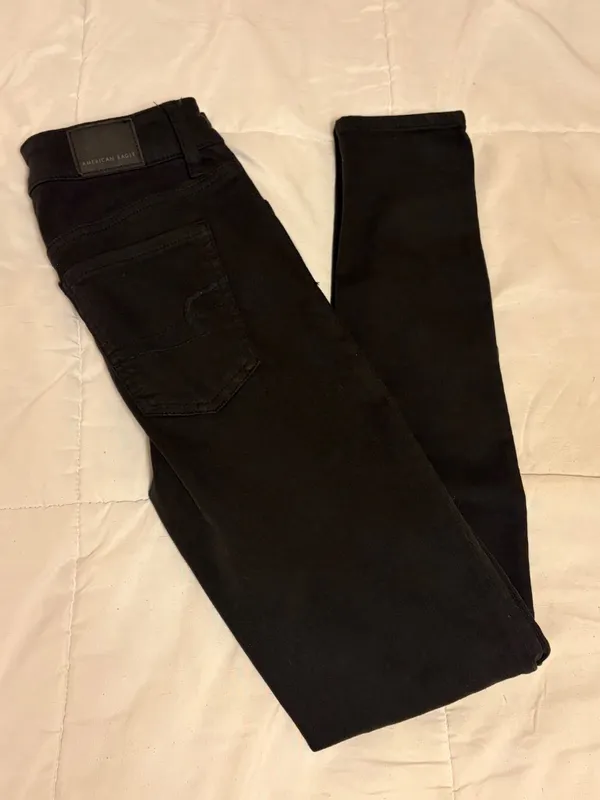 American Eagle Distressed Skinny Jeans - Image 2