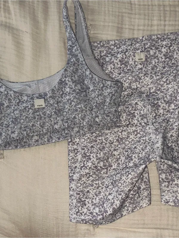 Vuori Light Mini Camo Print Sports Bra & Biker Shorts set size S - Image 2