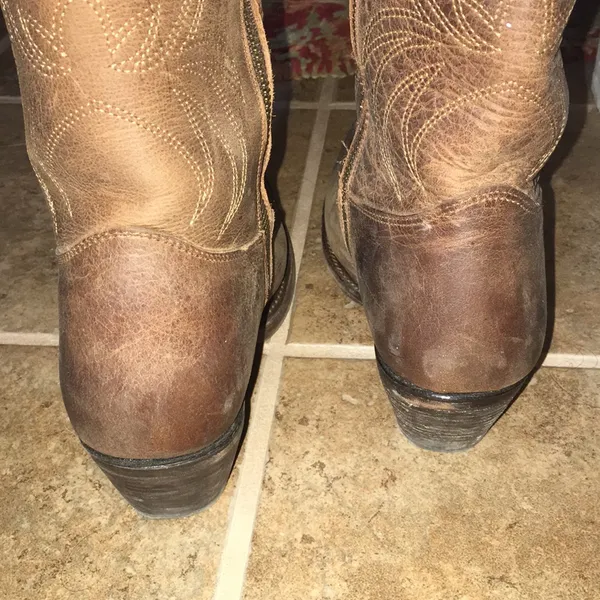 Justin Boots leather cowgirl boots - Image 5