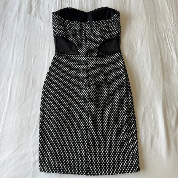 🔥 Chic Black & White Polka Dot Strapless Padded Bra Mesh Corset Dress – Flattering & Feminine (Size Small) 🔥 - Image 3