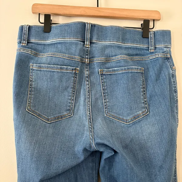 SPANX SPANXshape EveryWear Pull‎ On Flare Jeans Vintage Indigo Size Large - Image 9