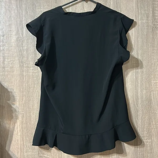 Banana Republic Black Top Size Large Tie Front - Image 4