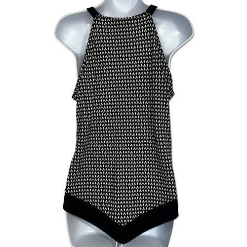 WHITE HOUSE BLACK MARKET Geometric Halter Sharkbite‎ Black White Top NWOT S - Image 4