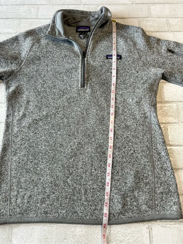 Patagonia Woman’s Gray Quarter-Zip Fleece Pullover Outdoor Size Medium - Image 4