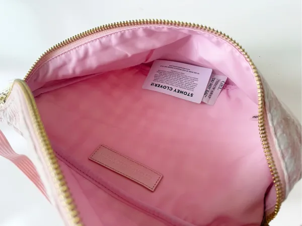 NWT Stoney Clover Lane Quilted Jumbo Fanny Pack Pink Houndstooth - Image 6