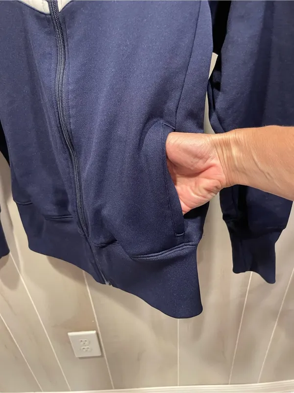 Cute navy white stripe TYR swim uniform jacket John Carroll team pockets - Image 9