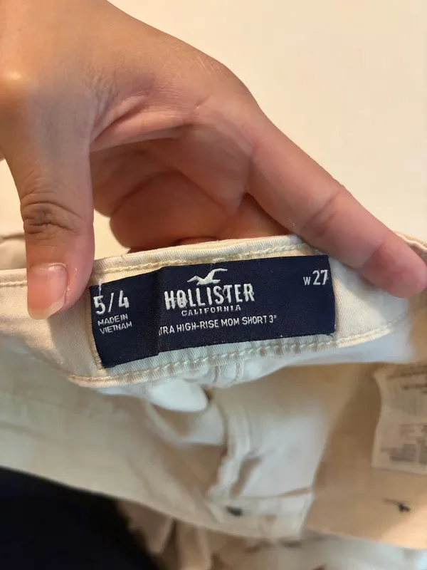 Hollister Mom High-Rise Shorts - Image 3