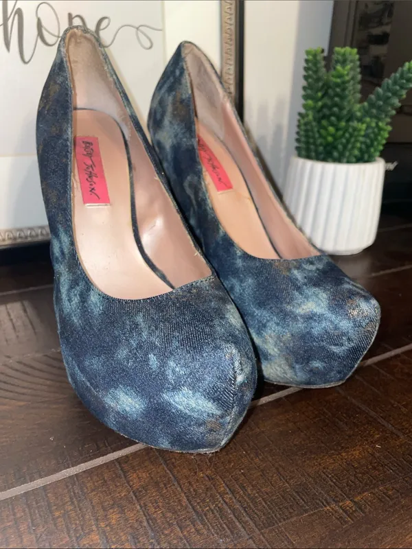 Betsey Johnson Sophiaa Blue Platform Heels with Gold Size 7 - Image 4