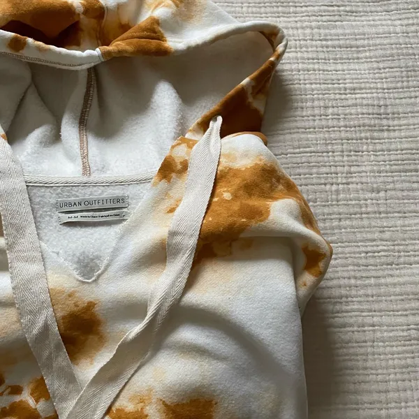 Urban Outfitters Tie Die Cropped Hoodie - Image 5