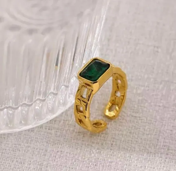 Green crystal gold link ring - Image 8