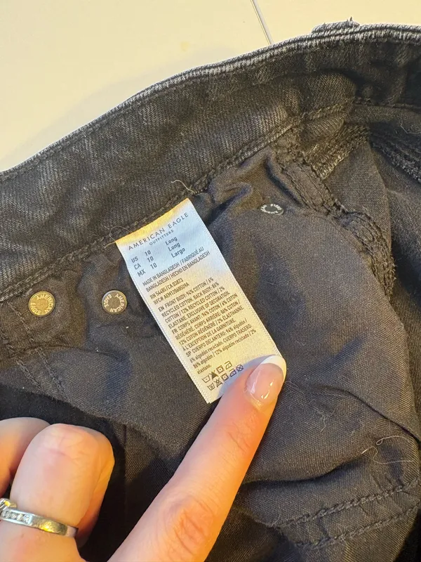 American Eagle Jeans - Image 3