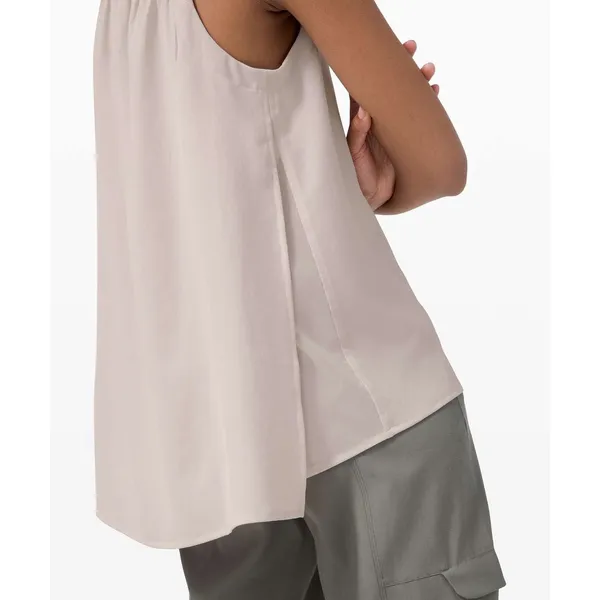 Lululemon Dynamic Days Sleeveless Mesh Crewneck Tank Top in Dune Size 12 - Image 2