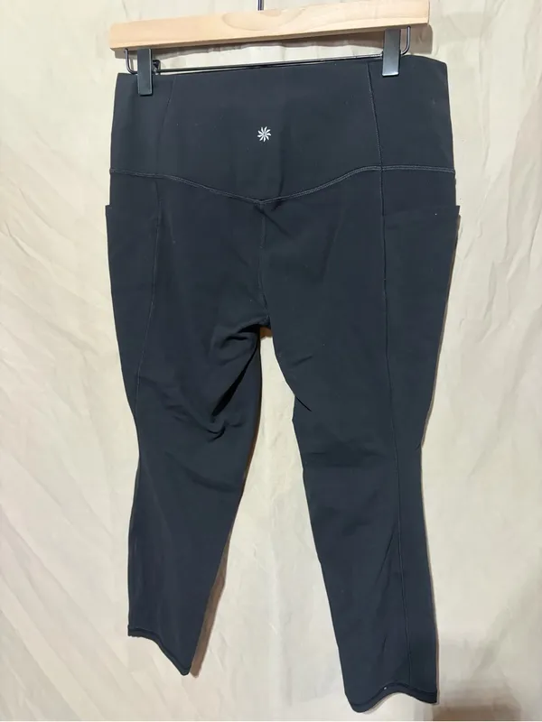 Athleta salutation stash leggings - Image 2