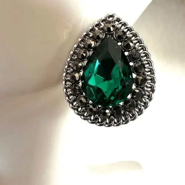 Green rhinestone silver tone teardrop post earrings - Image 2