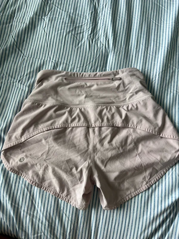 Lululemon Shorts Speed Up - Image 2